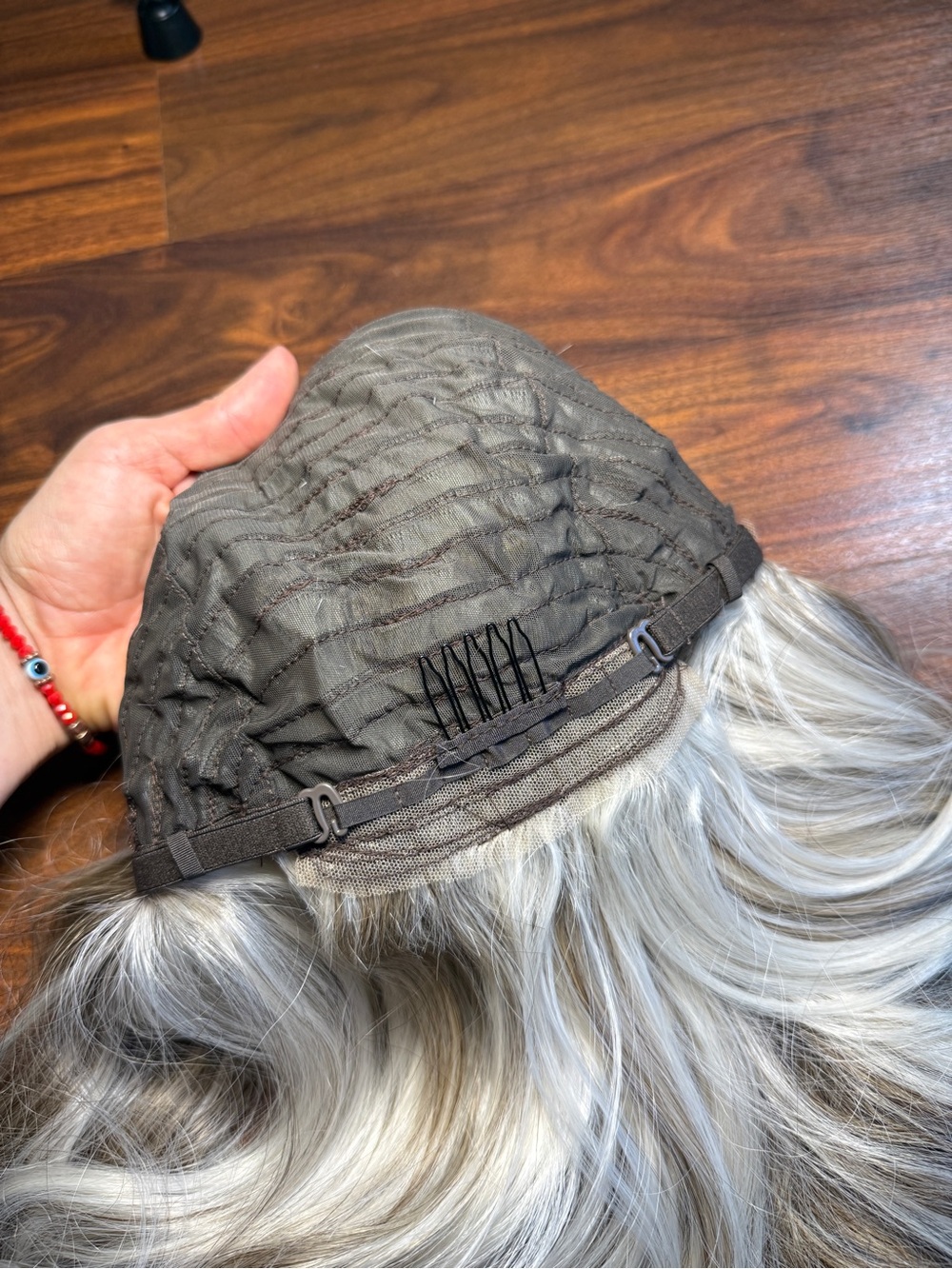 Grey highlight 13x6 lacefront synthetic wig 22inch NEW!! - Picture 9 of 9